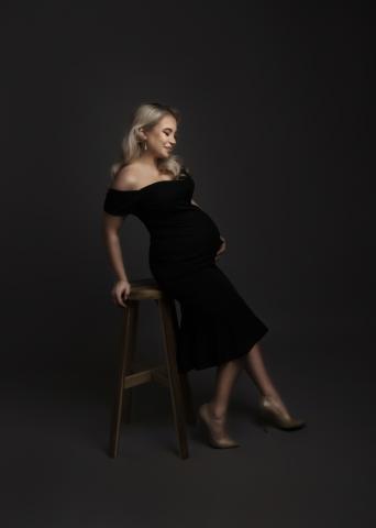Trendiges Schwangerschafts-Shooting