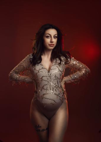 Professionelles Babybauch-Shooting in Zürich mit Partner